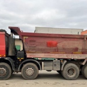 foto 8x8 dumper Tatra tipper Terrno